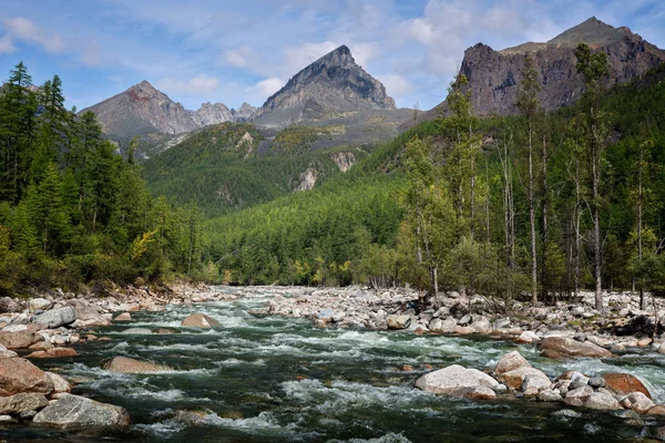 Rio Sakukan Superior Kodar Ridge — Fotografia de Stock