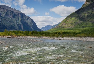Orta Sakukan River gorge girişine