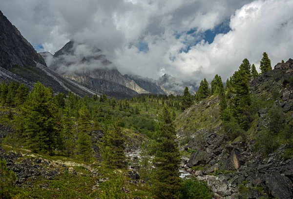 Valle Del Río Las Montañas Del Este Sayan — Foto de Stock