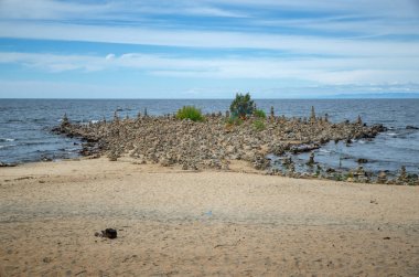 Sanatorium Goryachinsk-taşlar turist piramitleri