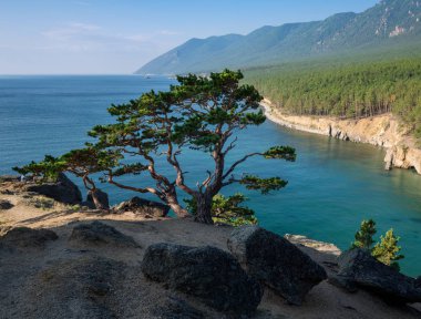 weergave van baikal van de klif