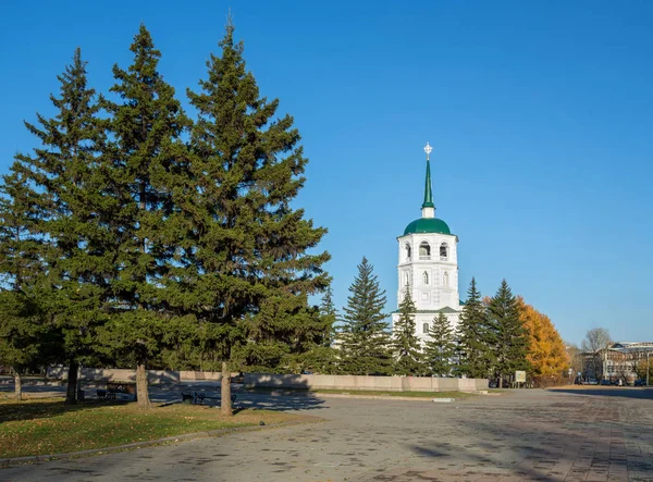 イルクーツク市までの道のりで教会 — ストック写真