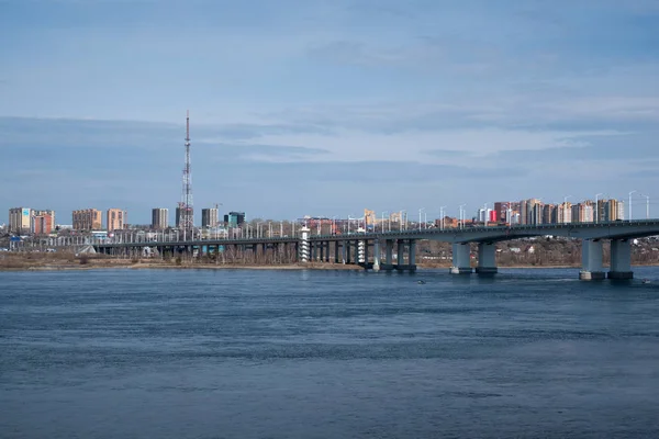 Irkutsk Şehir Içinde Yeni Köprü — Stok fotoğraf