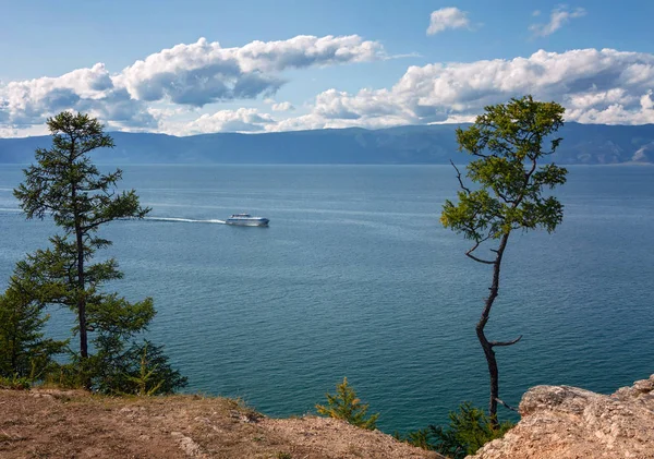 Estrecho Pequeño Mar Lago Baikal —  Fotos de Stock