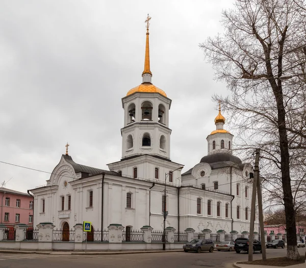 イルクーツク市の聖ミカエル大天使教会 ハルランピエフスカヤ — ストック写真