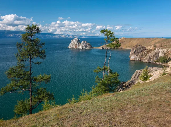 Batu Shaman Rock Dan Cape Burhan Pulau Olkhon Danau Baikal — Stok Foto