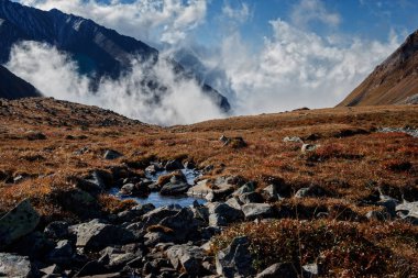 Doğu Sayan sirkte dağ