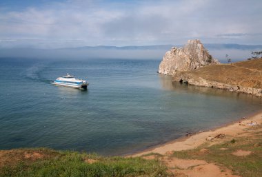 Barguzine tekneden Olkhon Adası