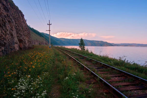 Βραδιά Στο Circum Baikal Railway Κοντά Στη Λίμνη Baikal — Φωτογραφία Αρχείου