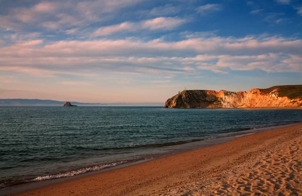 Olkhonsky Landschap Voor Zonsondergang Het Meer Baikal — Stockfoto