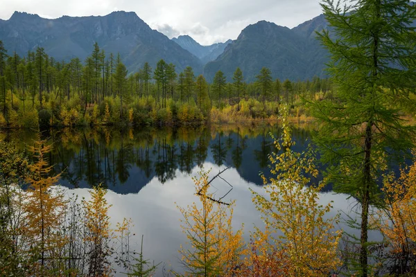 Lake at Kodar range in Eastern Siberia Transbaikalia — Stock Image Lake Kodar Range Eastern Siberia Transbaikalia Royalty Free Stock Photos