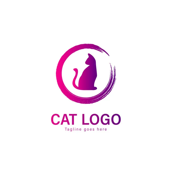 Diseño de vectores de logotipo Cat. plantilla de logotipo gato moderno aislado sobre fondo blanco — Vector de stock