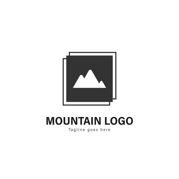 Design de modelo de logotipo de montanha. Logotipo da montanha com design de vetor de quadro moderno — Vetor de Stock