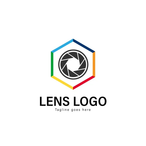 Design de modelo de logotipo da lente. Logotipo da lente com design de vetor de quadro moderno — Vetor de Stock