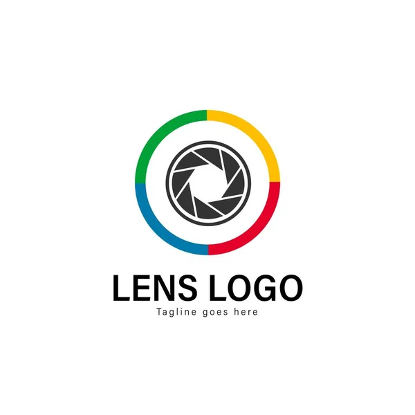 Design de modelo de logotipo da lente. Logotipo da lente com design de vetor de quadro moderno — Vetor de Stock