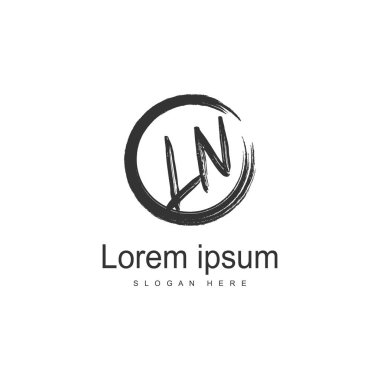 Modern çerçeveile ilk Ln logo şablonu. Minimalist Ln harf logosu vektör illüstrasyon