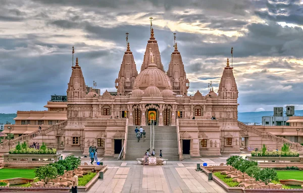 Shree Swaminarayan Templo Con Clouscape Agradable Fondo Ambegaon Pune Maharashtra —  Fotos de Stock