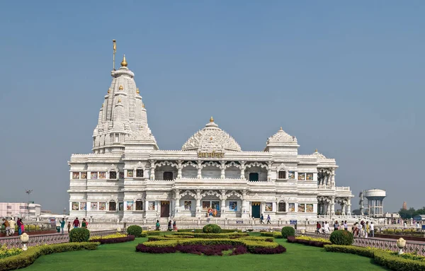 普拉姆 曼迪尔 Prem Mandir 是印度马图拉Vrindavan的一座印度教庙宇 它由Jagadguru Kripalu Parishat维持 这是一个国际非营利 精神和慈善信托基金 — 图库照片