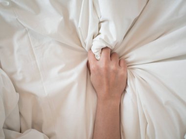 orgazm elinde şehvet ve aşk