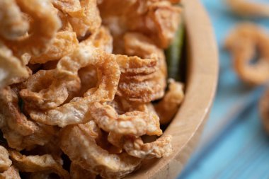 ahşap kase kuru domuz çerez