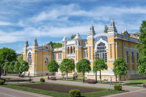 Antigo Edifício Dos Principais Banhos Narzan Kislovodsk Rússia Maio 2018 — Fotografia de Stock