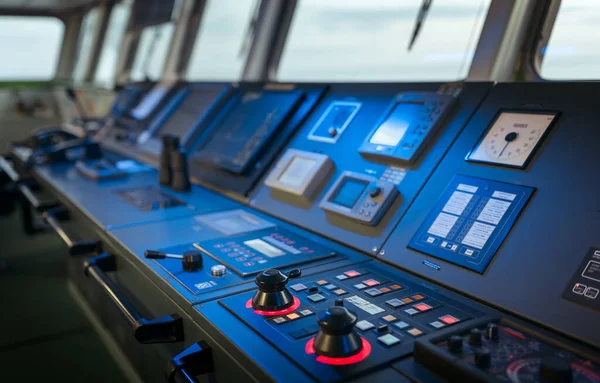 Modern Endüstri Gemisinin Wheelhouse Kontrol Kurulu — Stok fotoğraf
