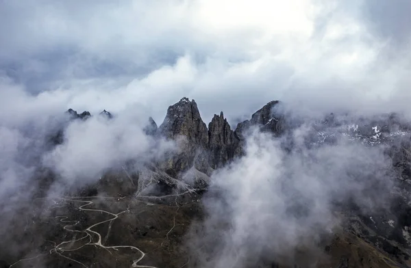 Montanhas Nubladas Dolomitas Itália Imagens De Bancos De Imagens