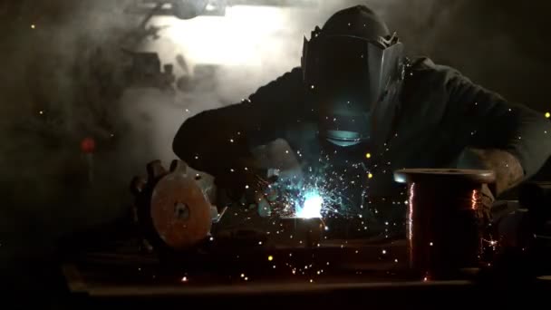 Super Slow Motion Footage Welding Person — Stock Video