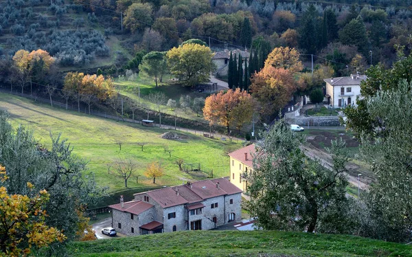 Toskánsko Itálie Krajina Arezzo Krajinu Některých Usedlostí Jejich Zemědělských Polí — Stock fotografie