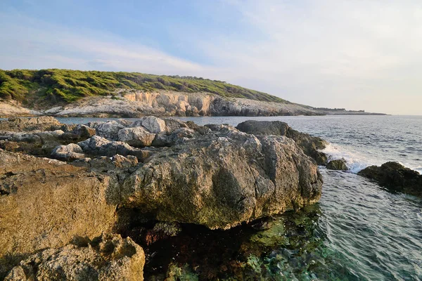 Puglia Itália Paisagem Marinha Costa Rochosa Das Ilhas Tremiti Pôr — Fotografia de Stock