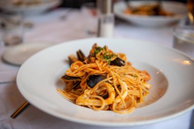 Deniz mahsulleri spagetti