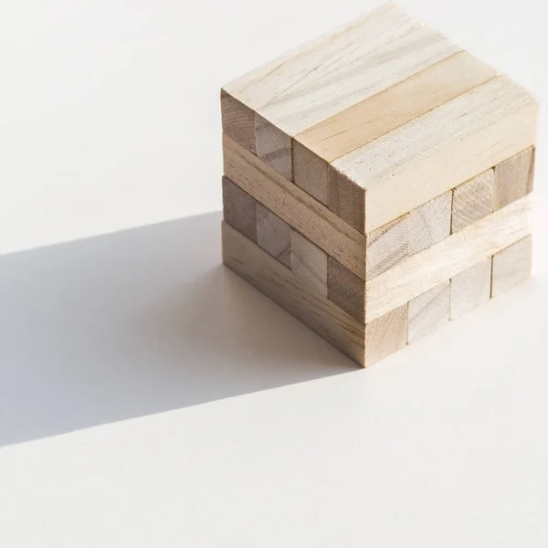 Dřevěné Bloky Kostka Bílém Pozadí Stín Kopie Prostoru Dřevěná Hra — Stock fotografie