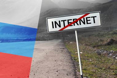 Yol ve yol tabelası kelime Internet dışarı çizildi.
