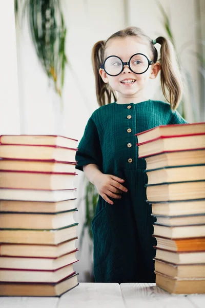 Little Beautiful Preschool Age Smiling Girl Shaped Glasses Books Pile — Stock Photo, Image