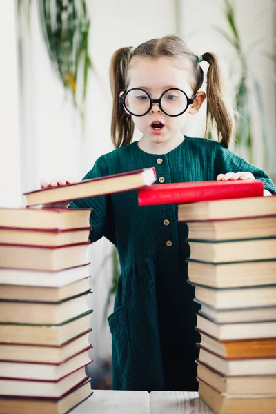 Beautiful Little Girl Glasses Pile Books Vertical — Stock Photo, Image