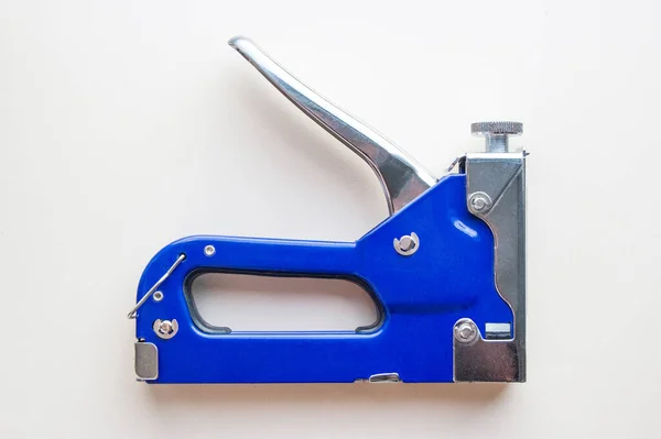 Pistola Grapadora Industrial Azul Herrajes Industria Del Mueble Aislado —  Fotos de Stock
