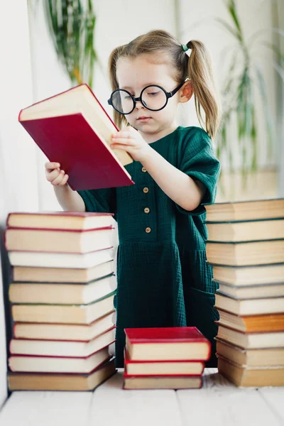 Little Cute Kid Girl Glasses Pile Books Vertical — Stock Photo, Image