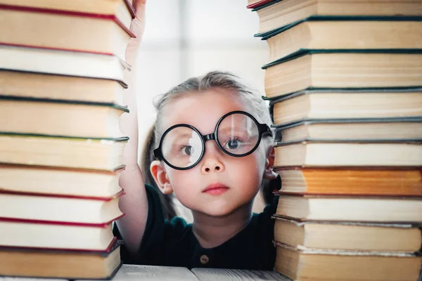 Little Girl Blond Hair Shaped Glasses Pile Books Home Stay — Stock Photo, Image