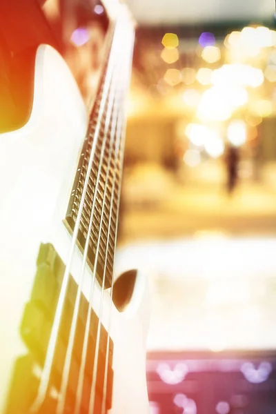 Close Cordas Guitarra Baixo Elétrico — Fotografia de Stock