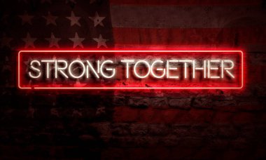 Grunge 'da Güçlü Birlikte Tuğla Duvar Pop Sanat Sanatı Amerikan Bayrağıyla Tabela