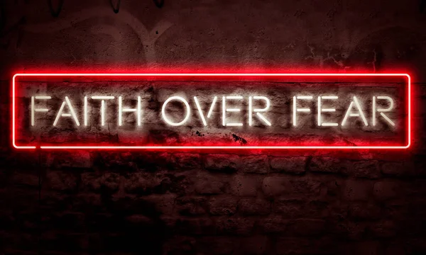 Hristiyan Motivasyon Kelime Sanatı, Grunge Duvarında Parlayan Neon İşareti Üzerindeki Korku Üzerine İnanç