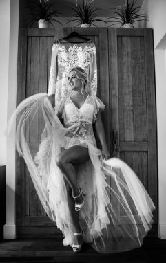 güzel gelin, siyah beyaz fotoğraf, fotoğraf çekimi düğün 