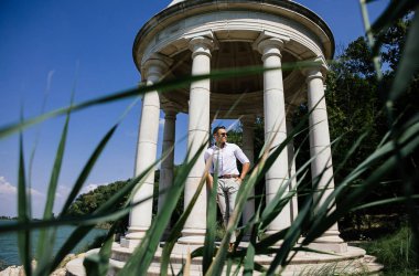 yakışıklı delikanlı düğün fotoğraf oturum 