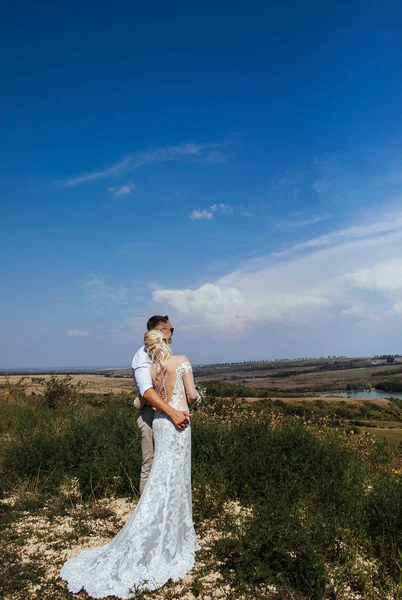 Feliz Casal Dia Casamento — Fotografia de Stock