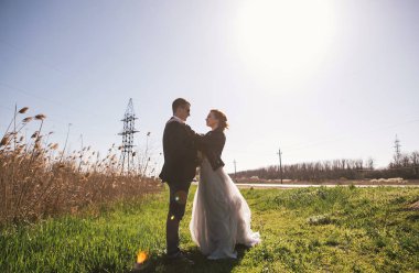 açık fotoğraf - yeni evliler oturumu