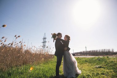 açık fotoğraf - yeni evliler oturumu