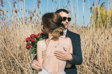 açık fotoğraf - yeni evliler oturumu