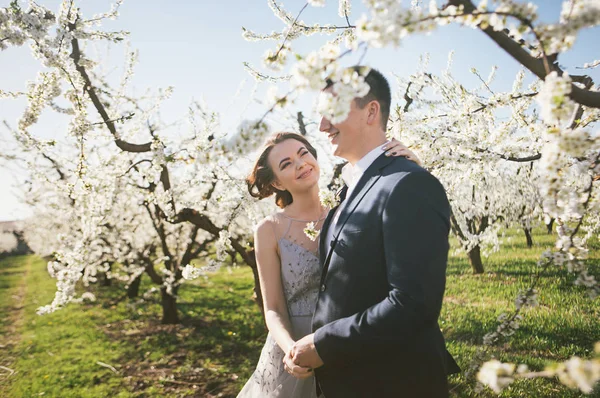 Foto Aire Libre Sesión Recién Casados —  Fotos de Stock