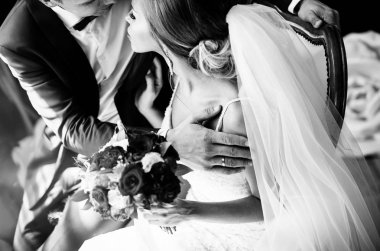 şık gelin ve Damat Düğün fotoğraf oturumunda stüdyo