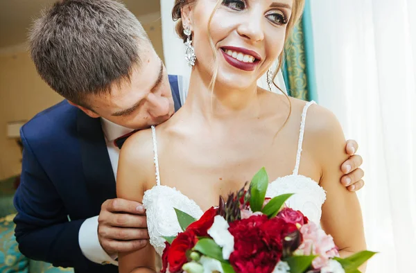 Stilvolles Verliebtes Paar Das Brautpaar Hochzeitstag Hotel — Stockfoto